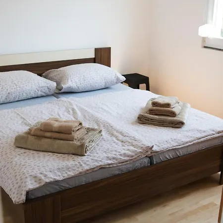 Ventura Apartment