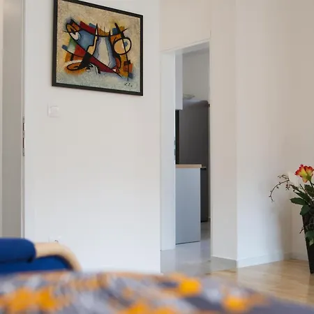 Ventura Apartment *